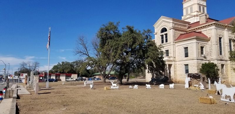 The Amasa Clark Marker is located in front of the Bandera County Courthouse. image. Click for full size.