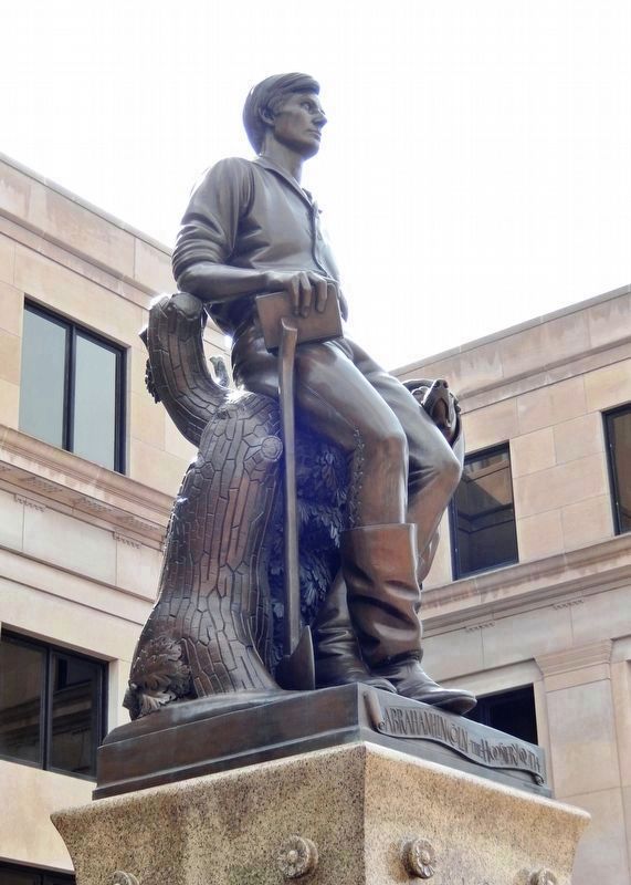 Abraham Lincoln � The Hoosier Youth Statue image. Click for full size.
