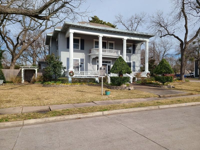 Honaker-Holsonbake House and Marker image. Click for full size.