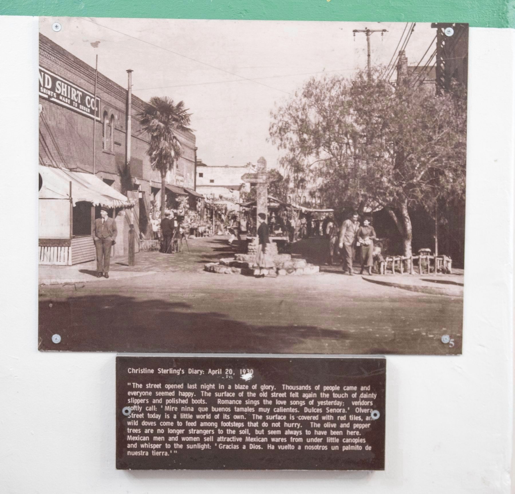 Southern End of Olvera Street in 1930 image. Click for full size.