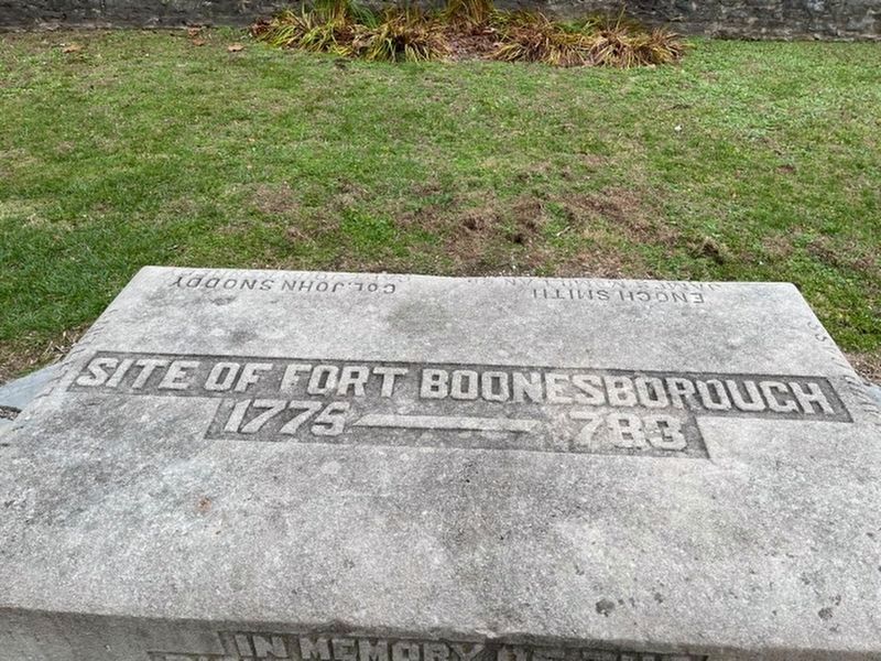 Top : Site of Fort Boonesbourgh 1775-1783 Marker. Click for full size. Top : Site of Fort Boonesbourgh 1775-1783 Marker image. Click for full size.