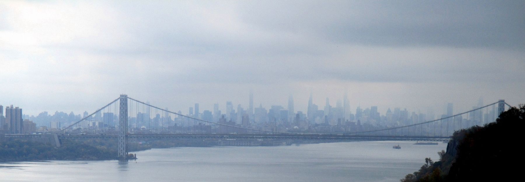 "The Little Red Lighthouse (bottom left) and the Great Gray Bridge". Click for full size. "The Little Red Lighthouse (bottom left) and the Great Gray Bridge" image. Click for full size.