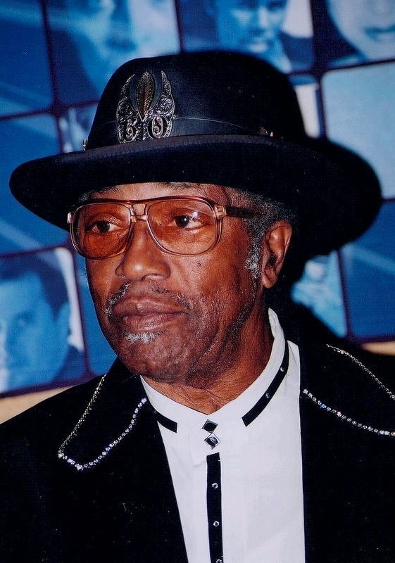 Bo Diddley (1928-2008) image. Click for full size.
