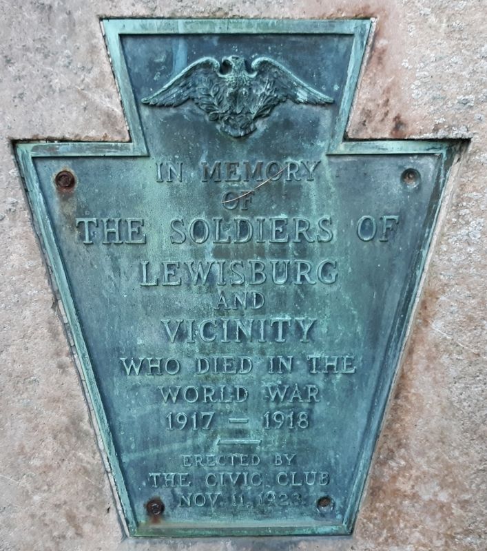 Lewisburg World War Veterans Memorial image. Click for full size.