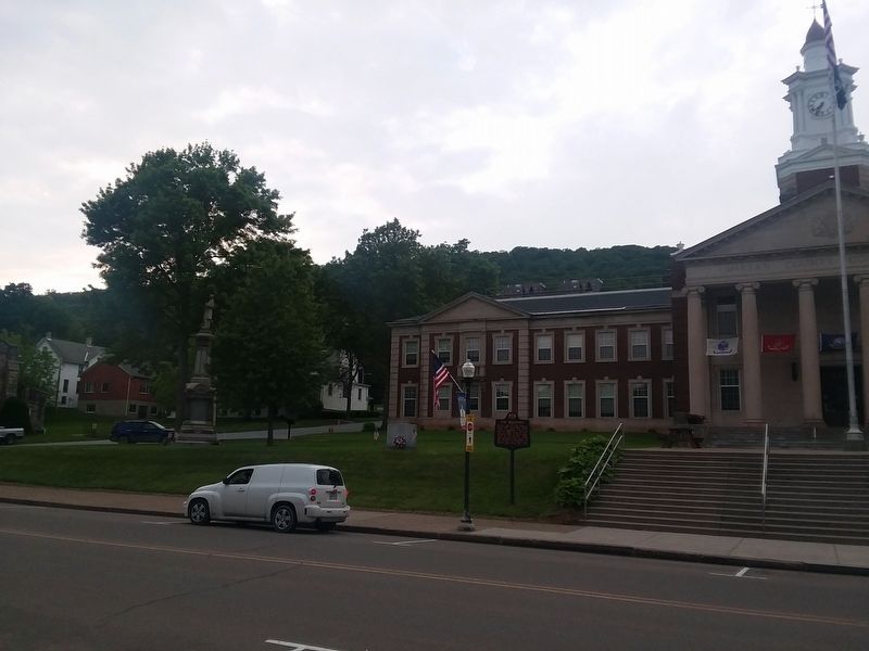 McKean County Courthouse image. Click for full size.