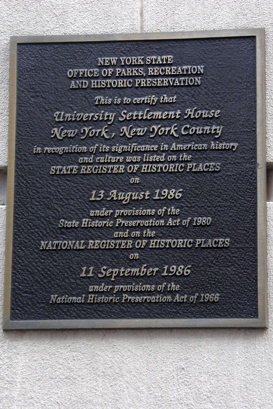 University Settlement House plaque image. Click for full size.