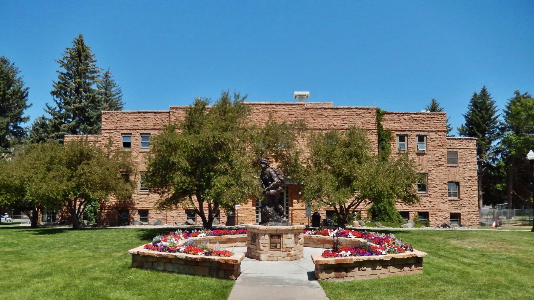 Rio Blanco County Courthouse (<i>south / front elevation</i>). Click for full size. Rio Blanco County Courthouse (<i>south / front elevation</i>) image. Click for full size.