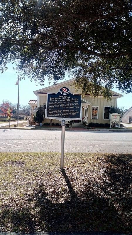 Eufaula Marker at new location. image. Click for full size.
