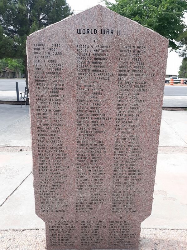 World War II Veterans Memorial (Gibbs to Landrum surnames) image. Click for full size.
