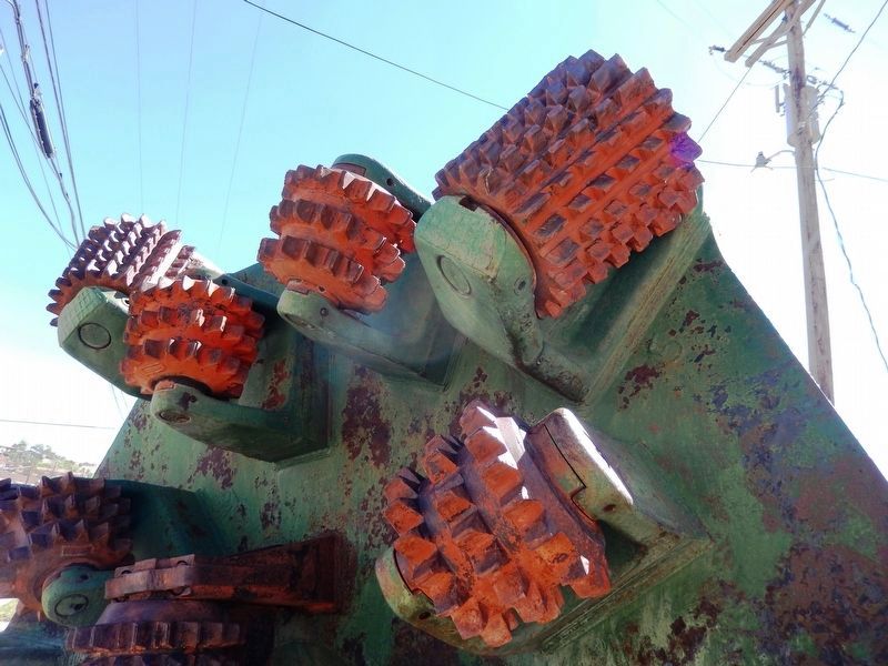 Large Diameter Drill Bit (<i>detail</i>) image. Click for full size.