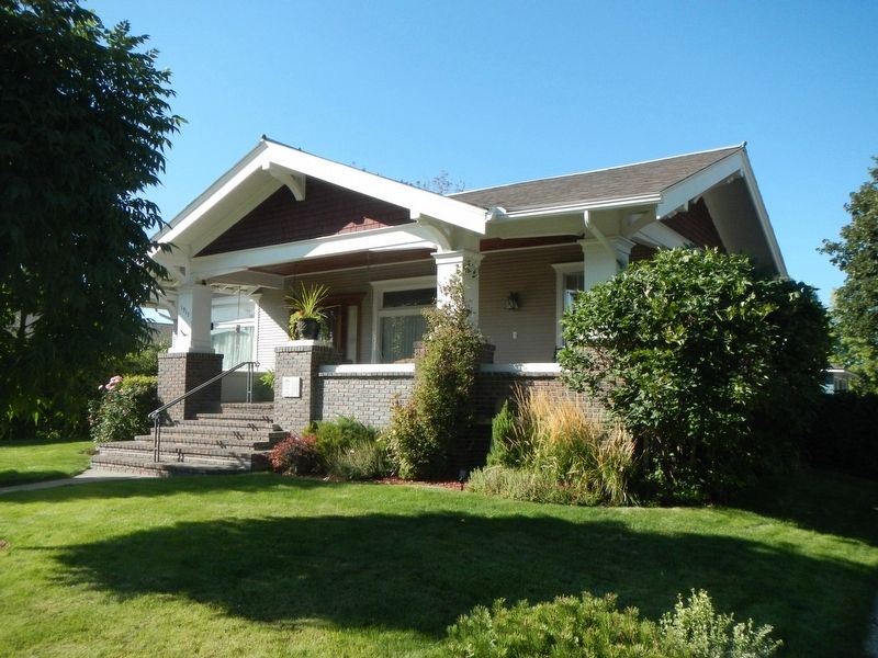 Rinehart House and Marker image. Click for full size.