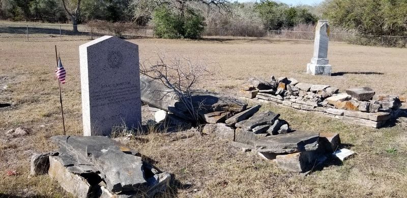 Grave site of Issaac D. Hamilton and Marker image. Click for full size.