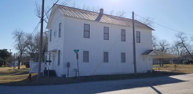 Moulton Masonic Lodge and marker. Click for full size. Moulton Masonic Lodge and marker image. Click for full size.