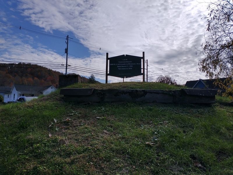 L&N Cowcreel Branch Marker. Click for full size. L&N Cowcreel Branch Marker image. Click for full size.