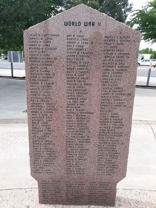 World War II Veterans Memorial (Christopher to Gentry surnames) image. Click for full size.