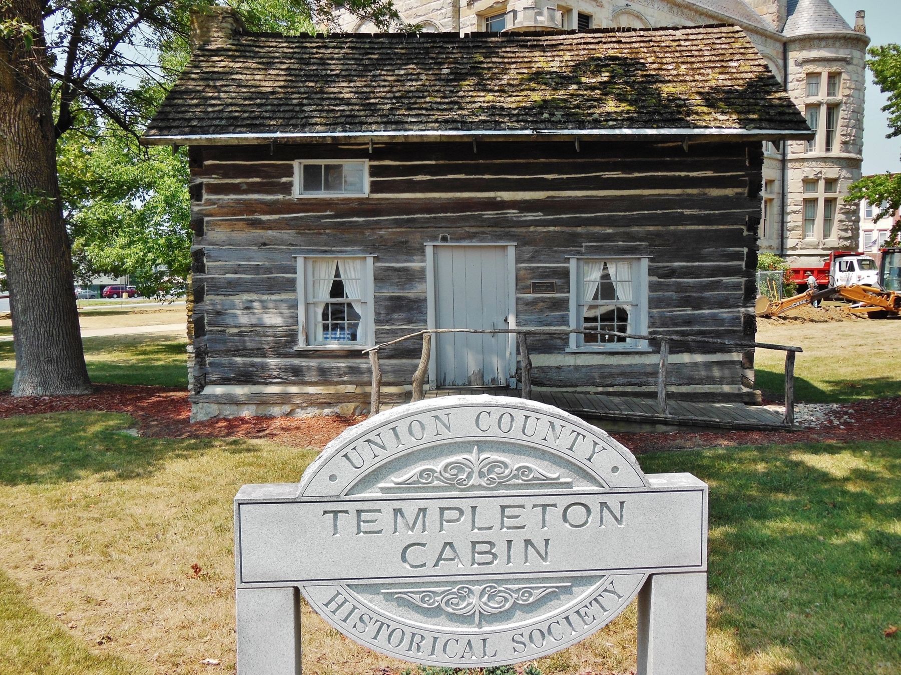 Templeton Log Cabin image. Click for full size.