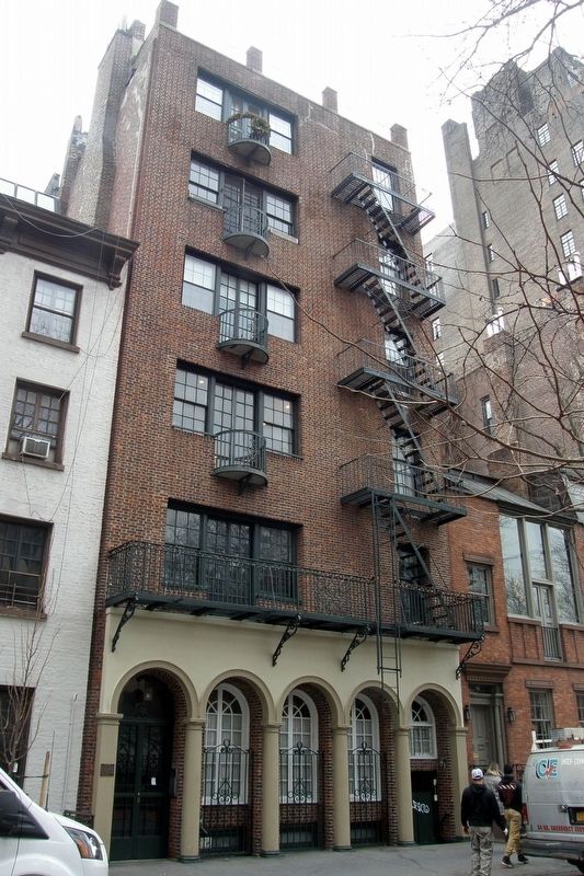 92 Grove Street. Click for full size. 92 Grove Street image. Click for full size.