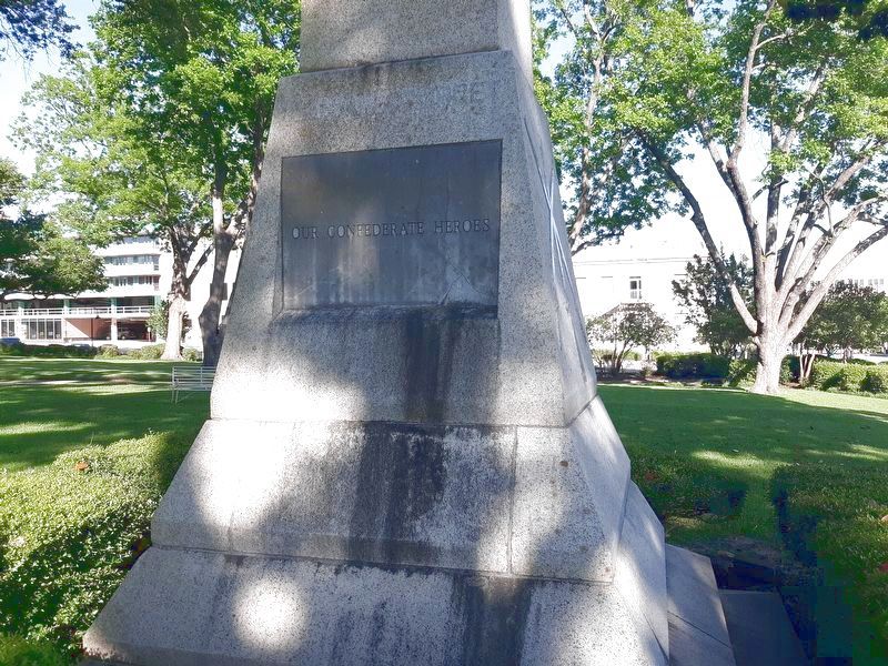 Gregg County Confederate War Memorial. Click for full size. Gregg County Confederate War Memorial image. Click for full size.