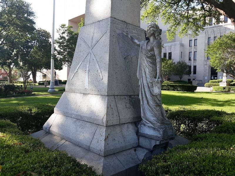 Gregg County Confederate War Memorial. Click for full size. Gregg County Confederate War Memorial image. Click for full size.
