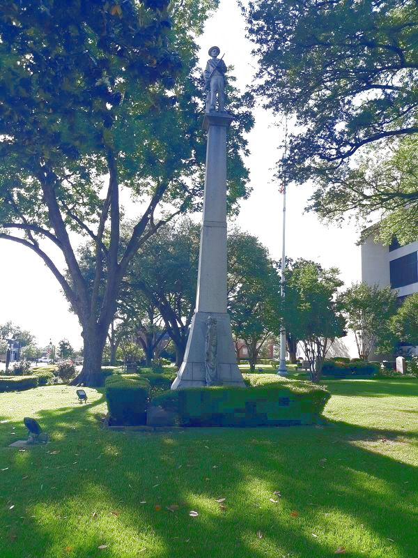 Gregg County Confederate War Memorial image. Click for full size.
