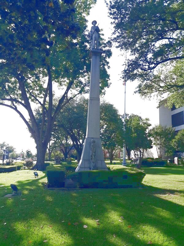Gregg County Confederate War Memorial. Click for full size. Gregg County Confederate War Memorial image. Click for full size.