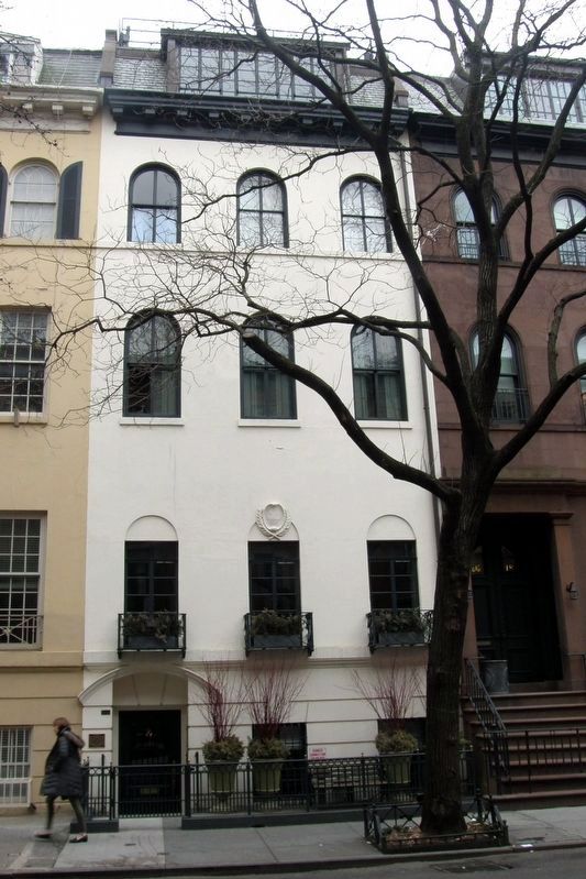 16 West 9th Street image. Click for full size.