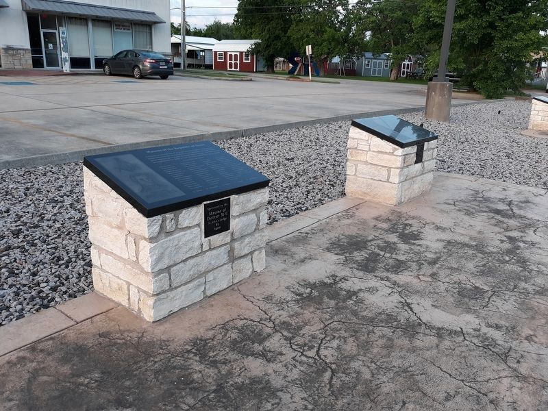 Stephen Fuller Austin Marker, to the right. Click for full size. Stephen Fuller Austin Marker, to the right image. Click for full size.