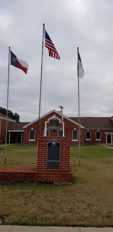 View of the front of the First Baptist Church of Groesbeck Marker image. Click for full size.