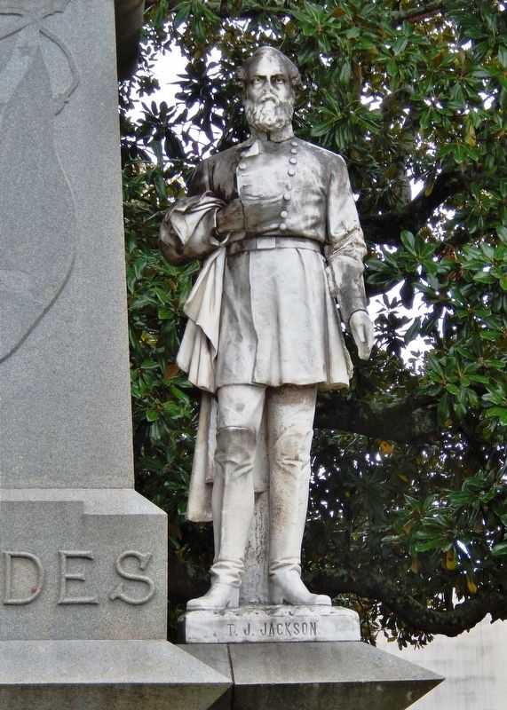 Stonewall Jackson Statue image. Click for full size.
