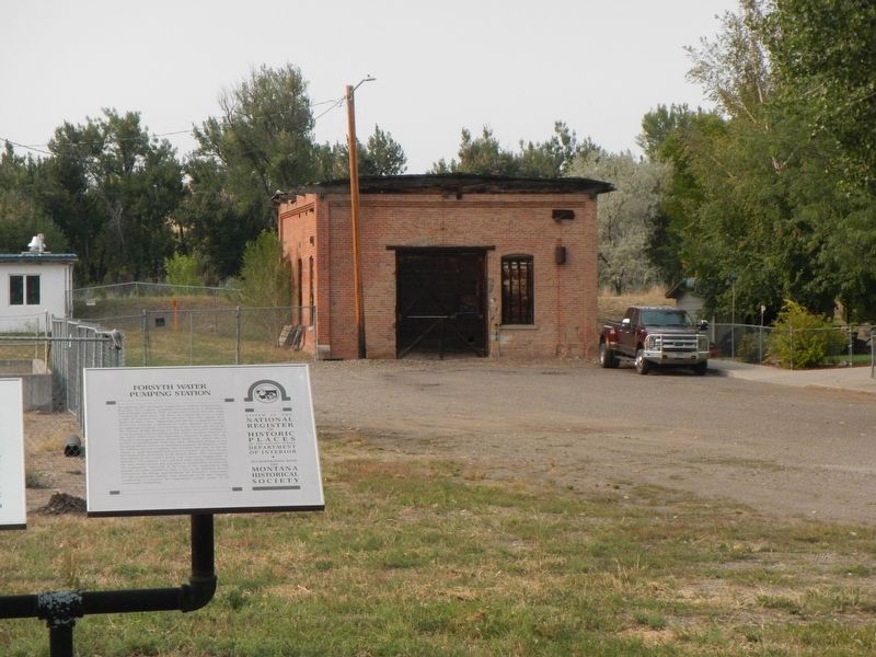 Forsyth Water Pumping Station and Marker image. Click for full size.