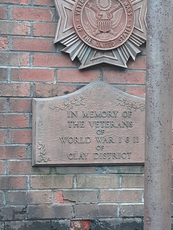 Littleton War Memorial - World Wars I and II image. Click for full size.