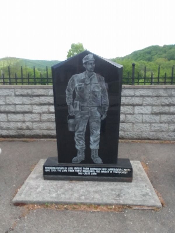 Coal Miners Memorial image. Click for full size.