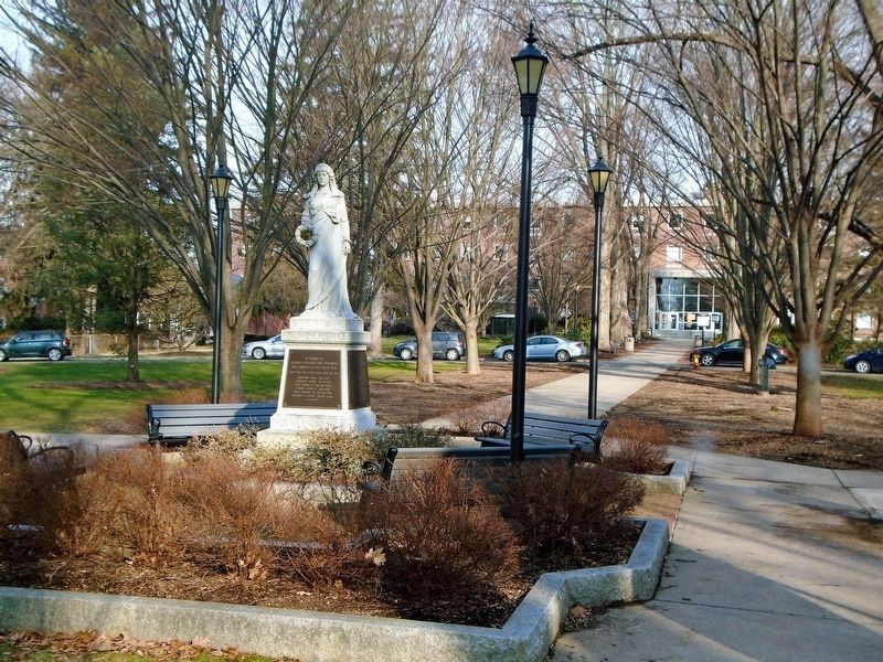 Alma Mater Statue image. Click for full size.