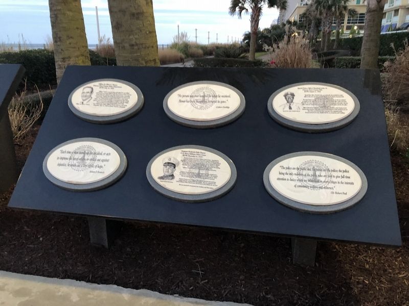 Virginia Beach Law Enforcement Memorial image. Click for full size.