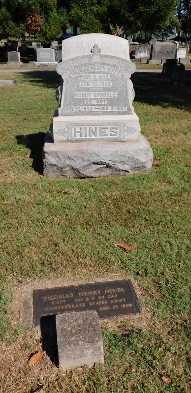 Hines' Gravesite image. Click for full size.