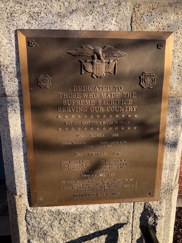 Veterans Memorial image. Click for full size.