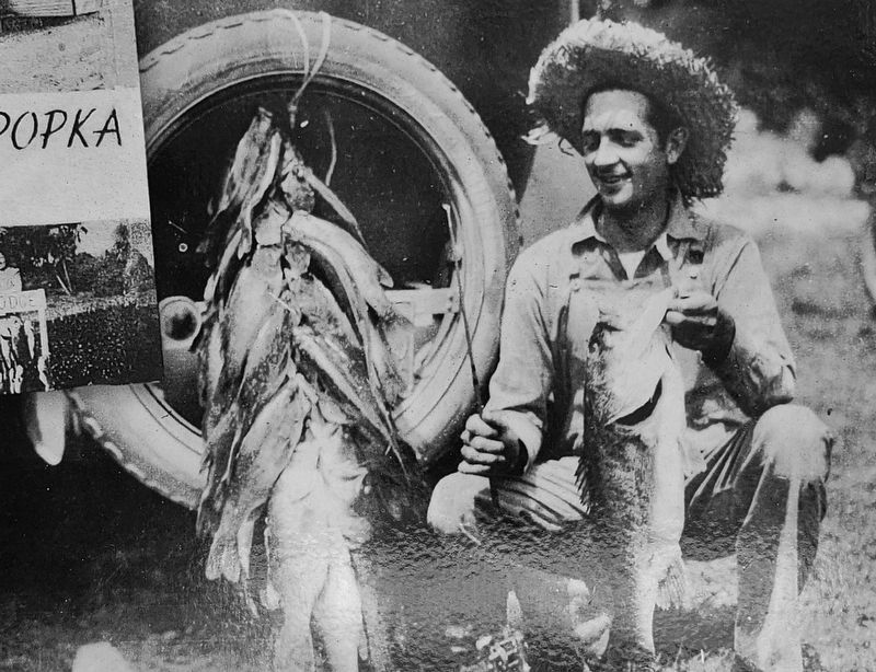 Marker detail: In 1922 this man caught 38 Large-Mouth Bass in one hour at Lake Apopka image. Click for full size.