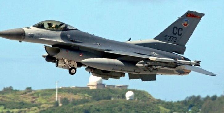 F-16 Fighting Falcon from the 522 Expeditionary Fighter Squadron, 27th Fighter Wing (2007) image. Click for full size.