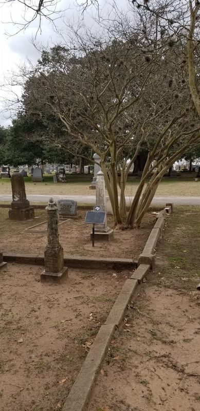 Moses Baine Marker and gravestone. Click for full size. Moses Baine Marker and gravestone image. Click for full size.