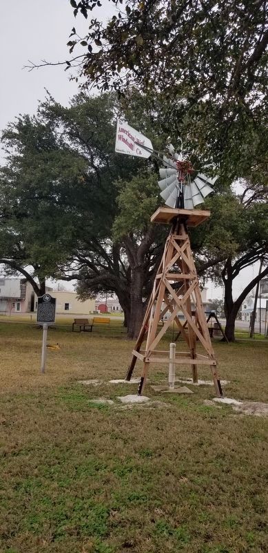 Windmill next to the Woodsboro Square Marker image. Click for full size.