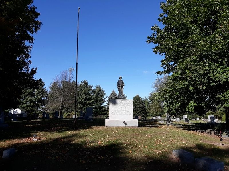 Pittsford World War Memorial image. Click for full size.