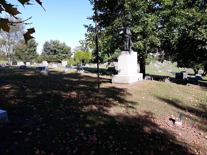 Pittsford World War Memorial image. Click for full size.