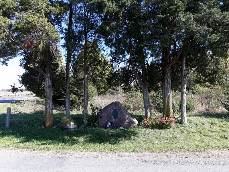 Squaw-Field Marker image. Click for full size.