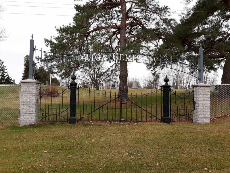 Riga Cemetery Gate image. Click for full size.