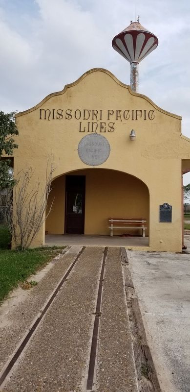 Former Station Site of Spiderweb Railroad and Marker image. Click for full size.
