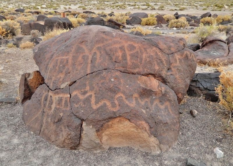 Petroglyph on Grimes Point Archaeological Area Trail image. Click for full size.