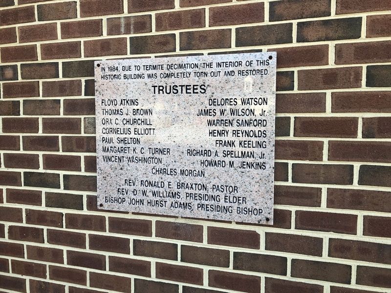 Additional plaque about the restoration of the church in 1984 image. Click for full size.