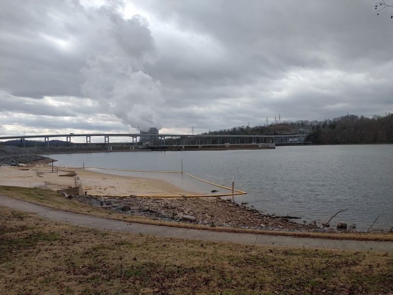 Watts Bar Dam image. Click for full size.