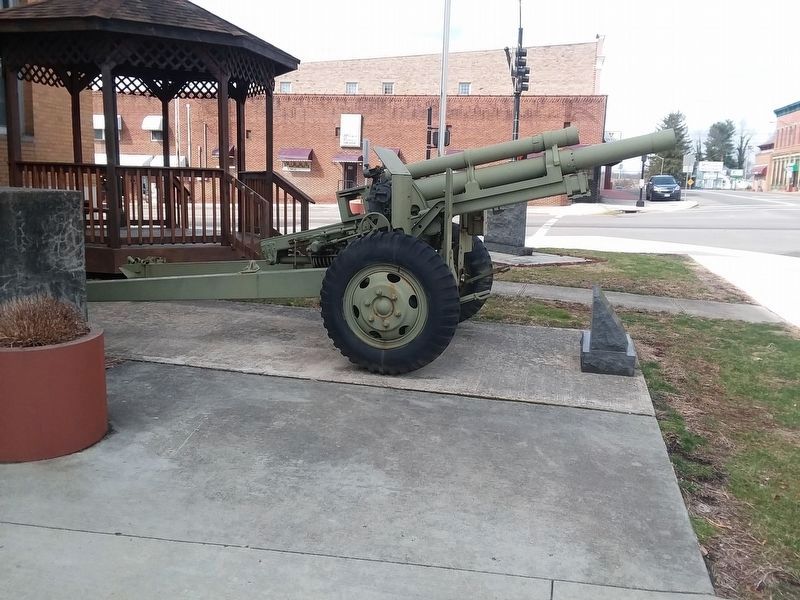 Vinton County Veterans Memorial image. Click for full size.