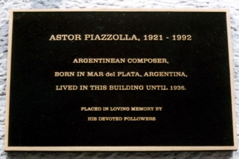Astor Piazzolla, 1921-1992 plaque image. Click for full size.